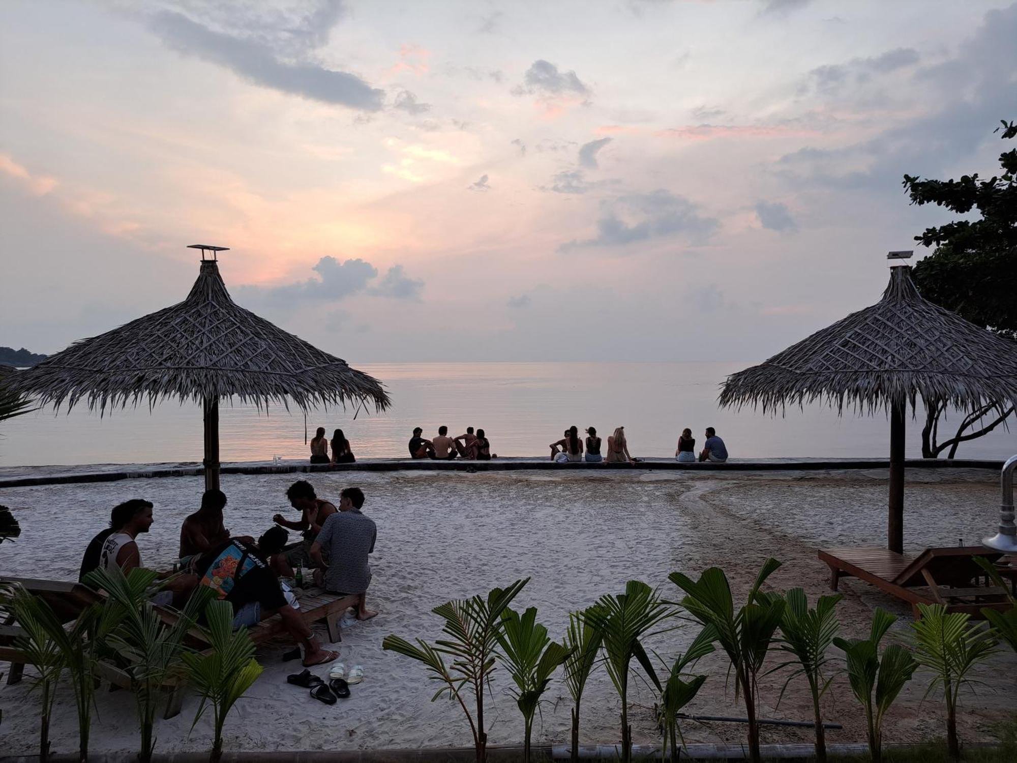 Sense Asia Haad Tian Bagian luar foto